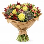 Букеты с кустовыми розами